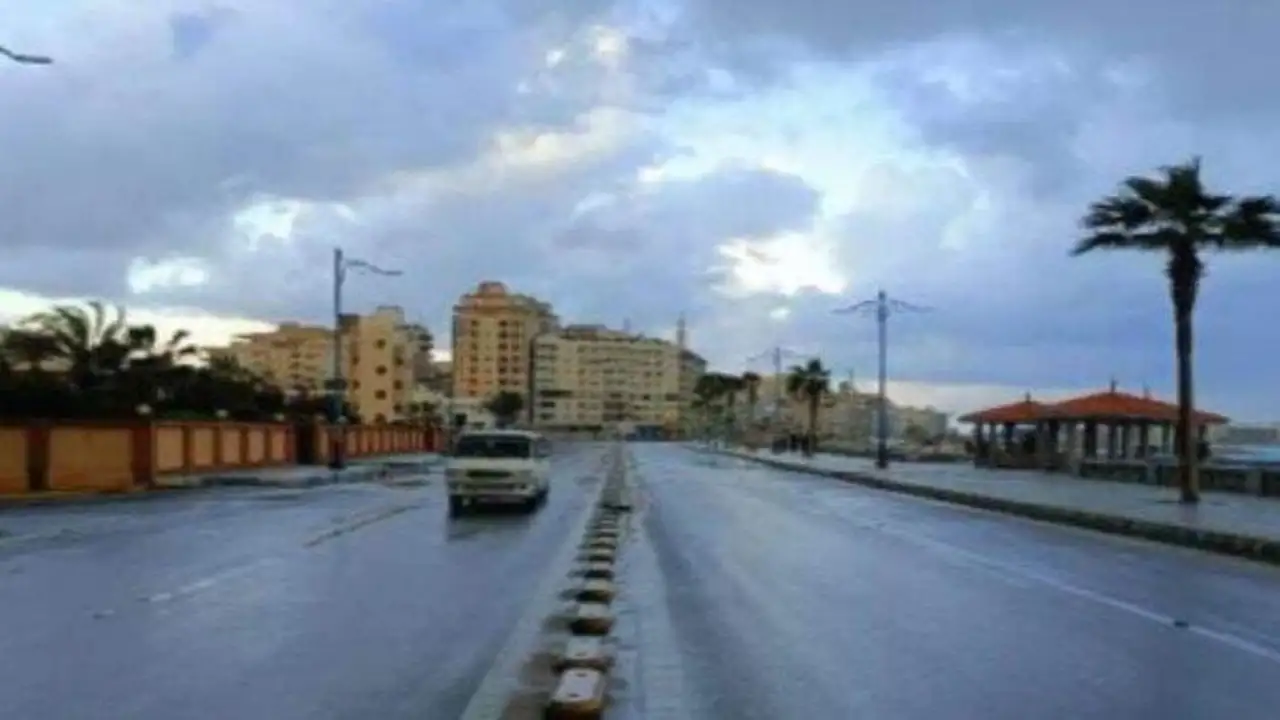 تحذير الأرصاد.. تراجع درجات الحرارة وفرص سقوط أمطار بمحافظات مصر غدًا